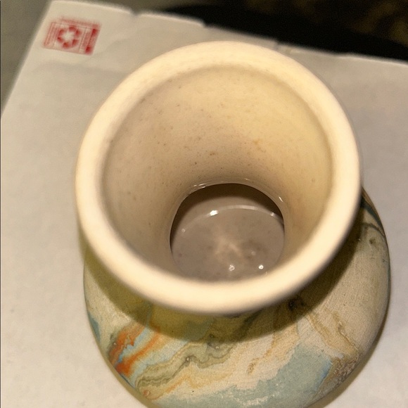 Nemadji Pottery Swirl Pottery bud vase - Picture 2 of 7